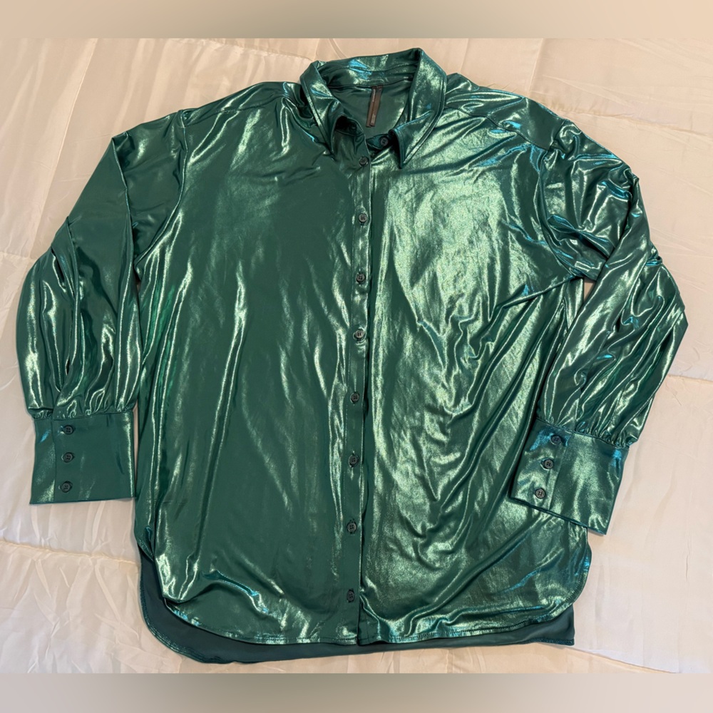 Anthropologie Gilligan Liquid Shine Top (011)